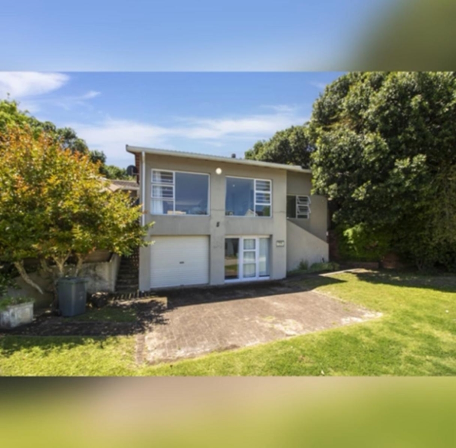 4 Bedroom Property for Sale in Seafield Eastern Cape